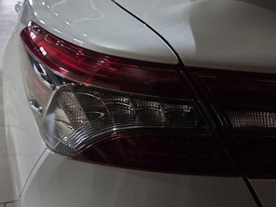 2022 Toyota Camry Hybrid XLE