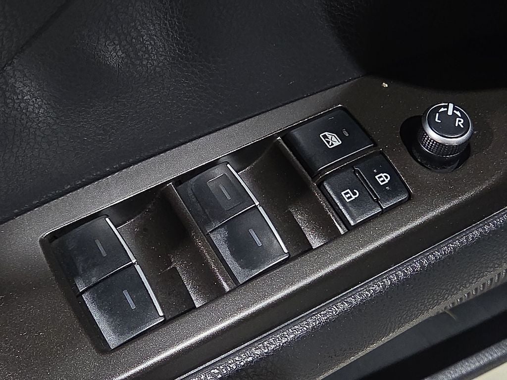 2022 Toyota Camry Hybrid XLE