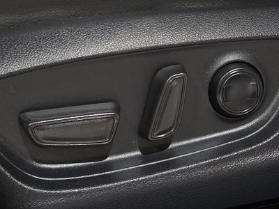 2022 Toyota Camry Hybrid XLE