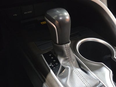 2022 Toyota Camry Hybrid XLE