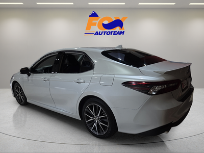 2022 Toyota Camry Hybrid XLE