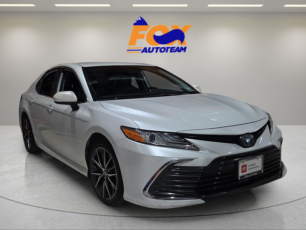 2022 Toyota Camry Hybrid XLE