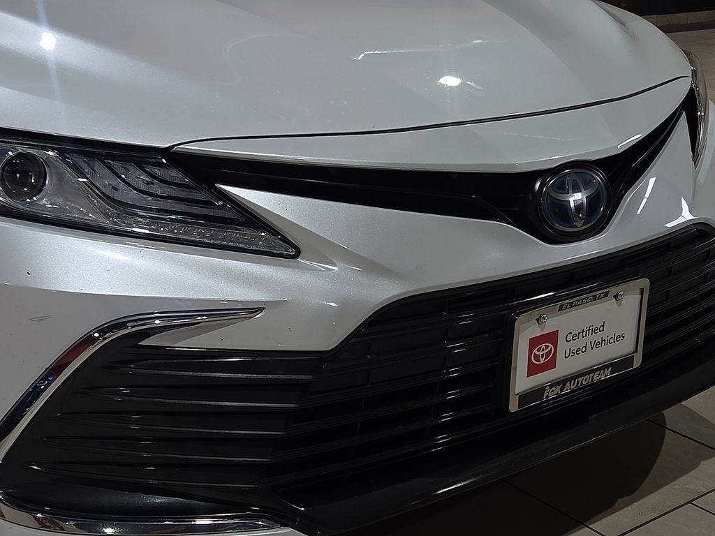 2022 Toyota Camry Hybrid XLE