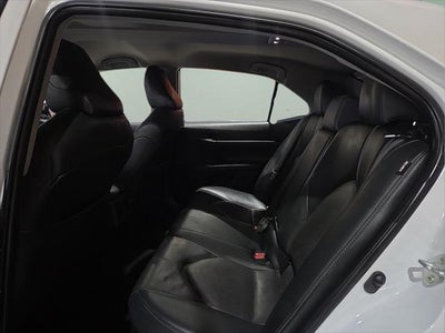 2022 Toyota Camry Hybrid XLE