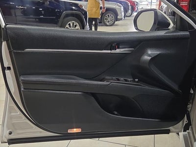2022 Toyota Camry Hybrid XLE