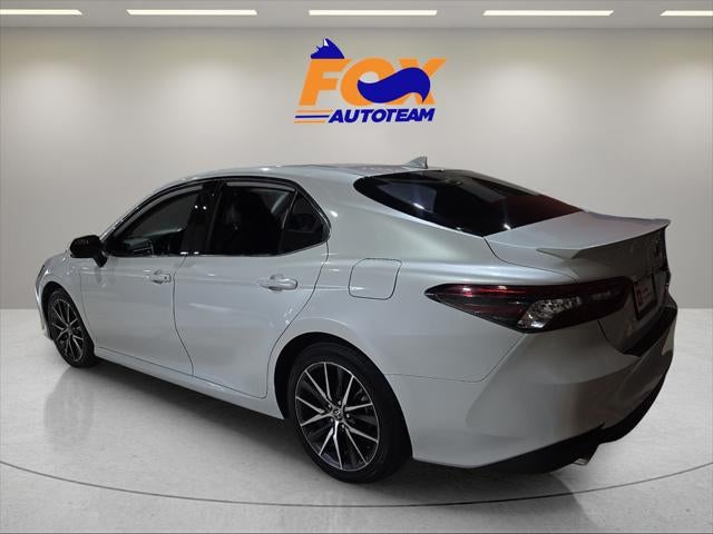 2022 Toyota Camry Hybrid XLE