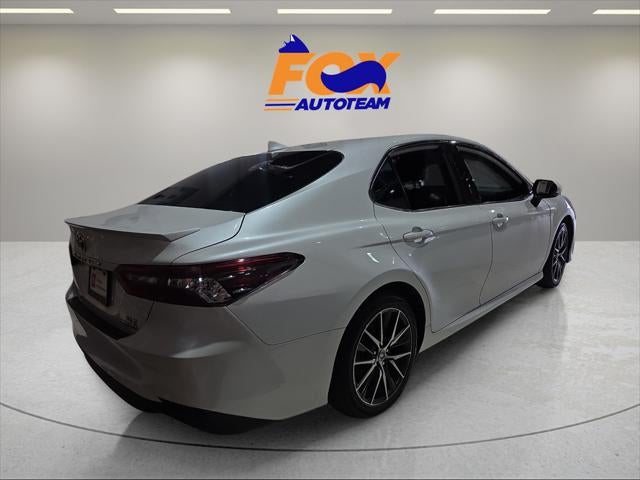 2022 Toyota Camry Hybrid XLE