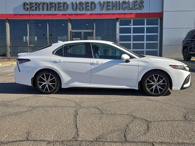 2024 Toyota Camry SE