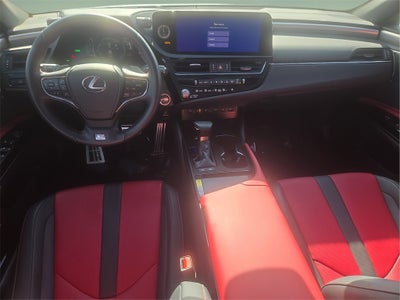 2024 Lexus ES 300h F SPORT Handling