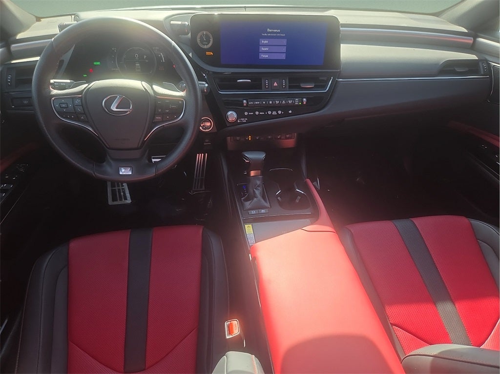 2024 Lexus ES 300h F SPORT Handling