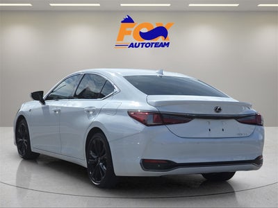 2024 Lexus ES 300h F SPORT Handling