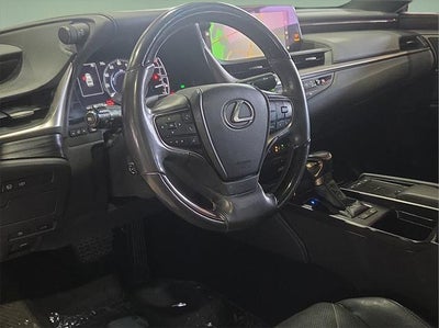 2021 Lexus ES 300h Ultra Luxury