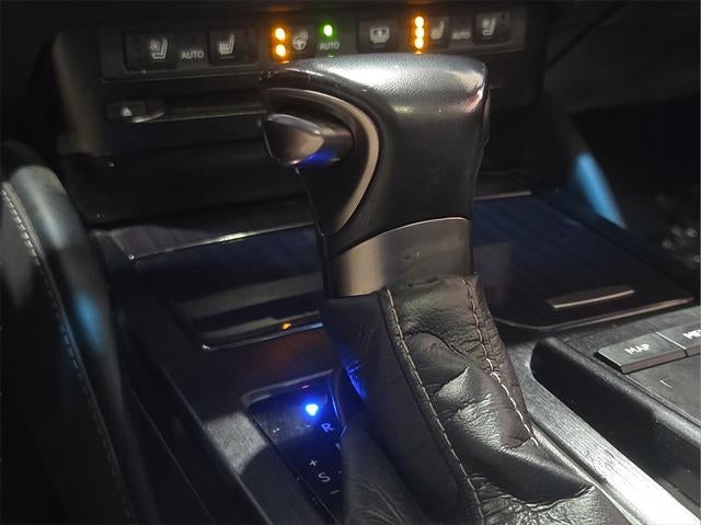 2021 Lexus ES 300h Ultra Luxury