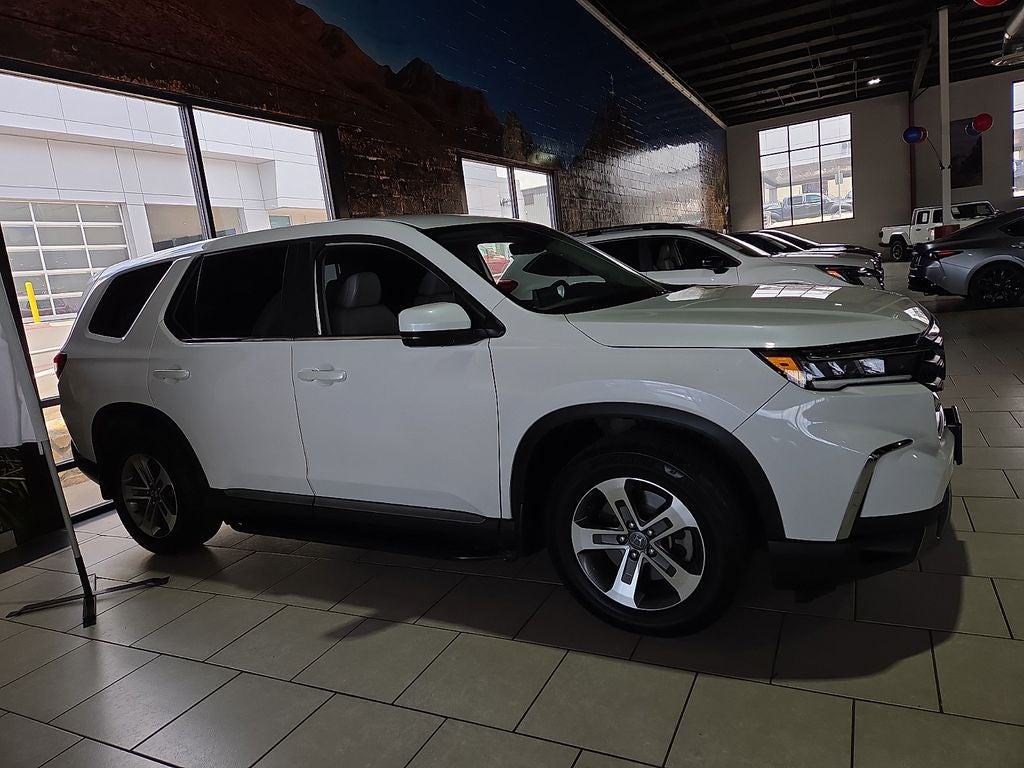 2023 Honda Pilot EX-L 8 Passenger