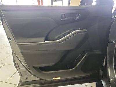 2022 Toyota Highlander L