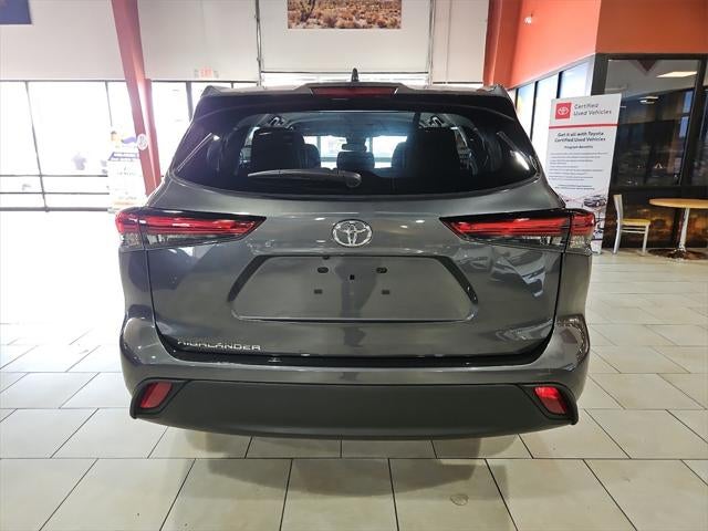 2022 Toyota Highlander L