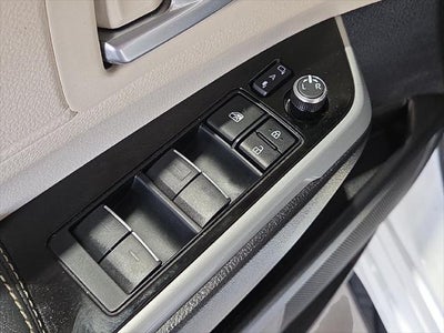 2025 Toyota Sienna Platinum 7 Passenger