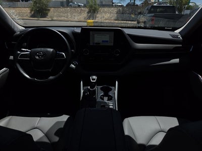2023 Toyota Highlander Hybrid XLE