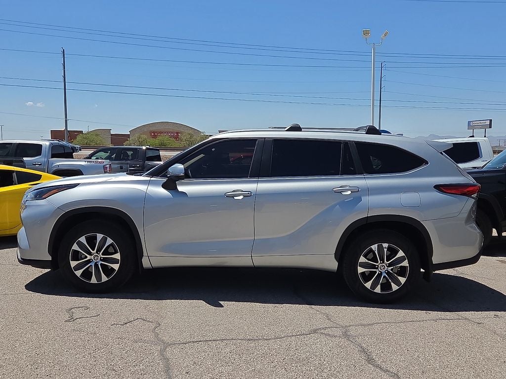 2023 Toyota Highlander Hybrid XLE