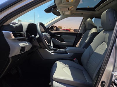 2023 Toyota Highlander Hybrid XLE