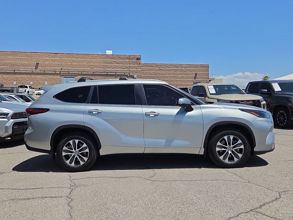 2023 Toyota Highlander Hybrid XLE