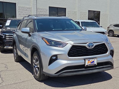 2023 Toyota Highlander Hybrid XLE