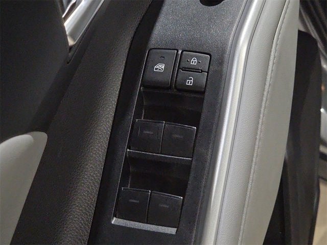 2025 Toyota Highlander Hybrid XLE