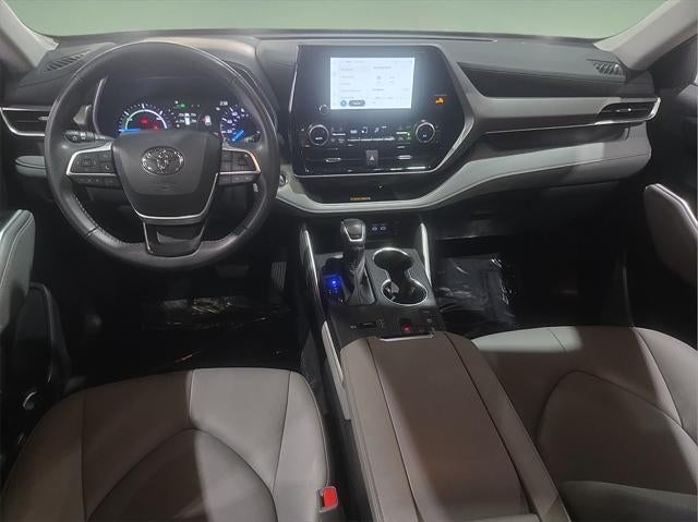 2025 Toyota Highlander Hybrid XLE