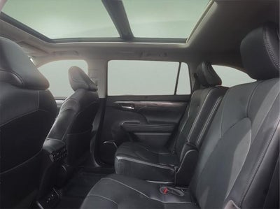 2023 Toyota Highlander Platinum