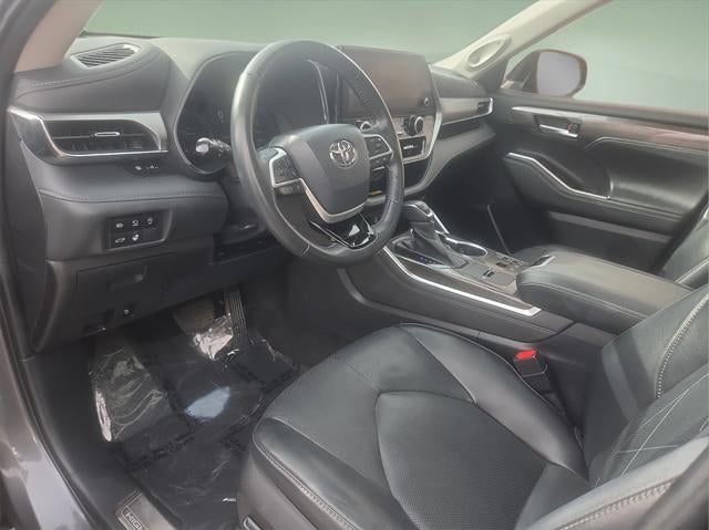 2023 Toyota Highlander Platinum