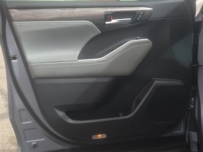 2024 Toyota Highlander LE