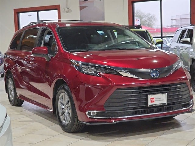 2023 Toyota Sienna XLE