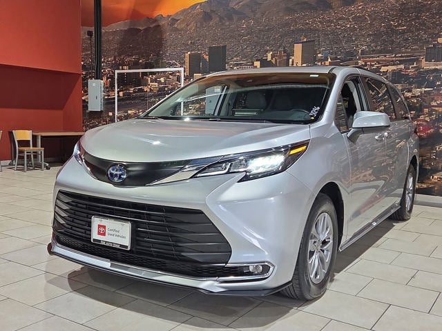 2023 Toyota Sienna XLE