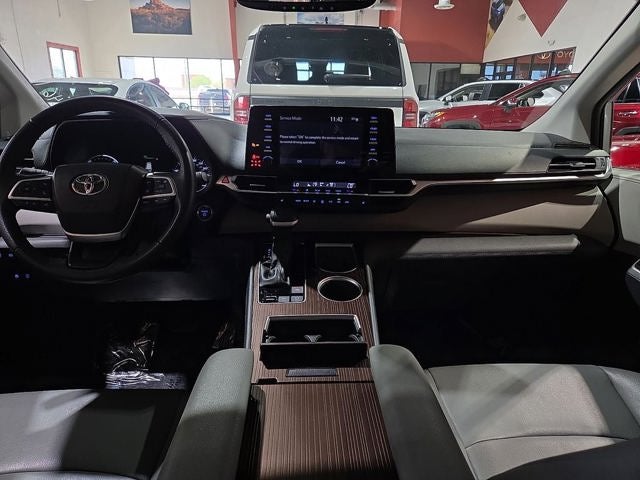 2023 Toyota Sienna XLE