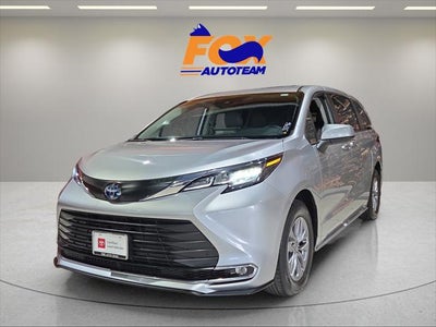 2023 Toyota Sienna XLE