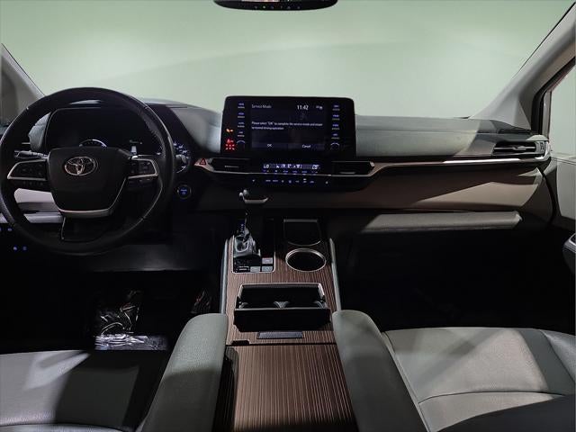 2023 Toyota Sienna XLE