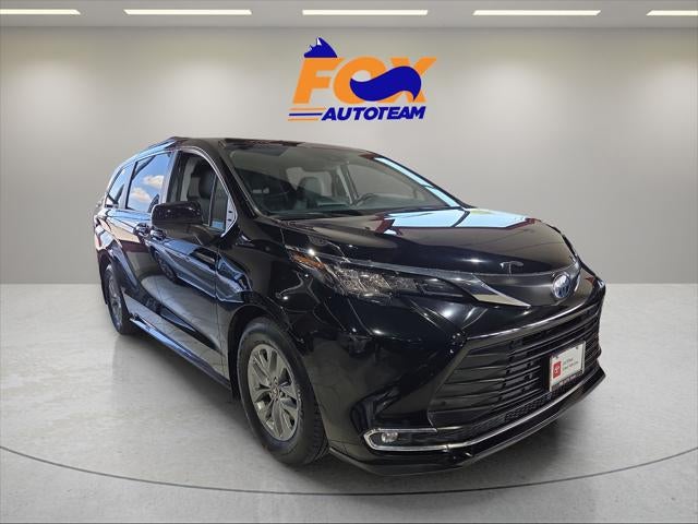 2022 Toyota Sienna XLE 8 Passenger