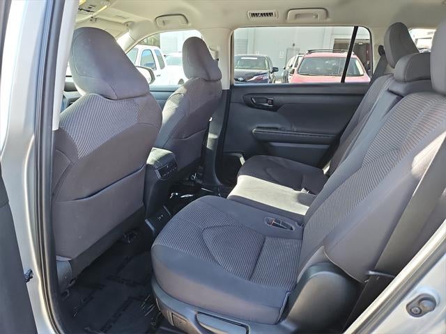 2020 Toyota Highlander LE