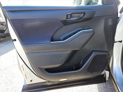 2020 Toyota Highlander LE
