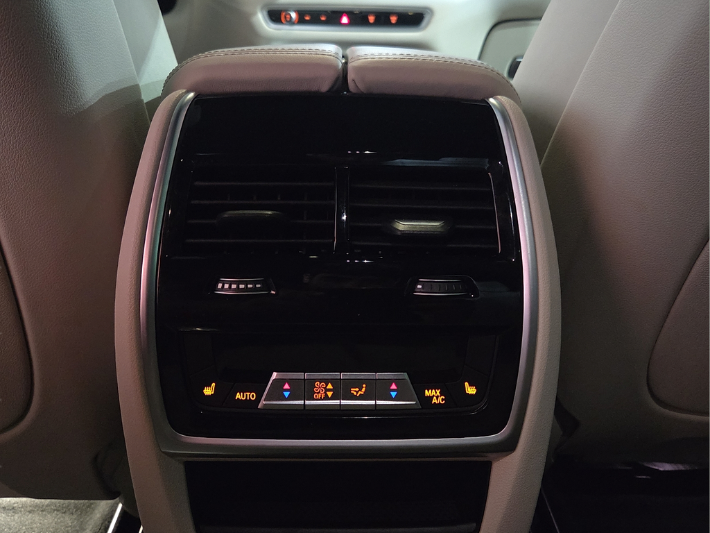 2026 BMW X6 M60i