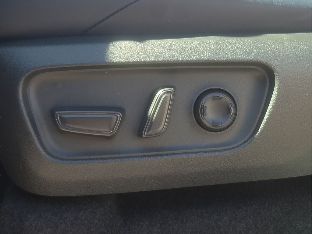 2026 Toyota 4Runner i-FORCE MAX Hybrid Platinum