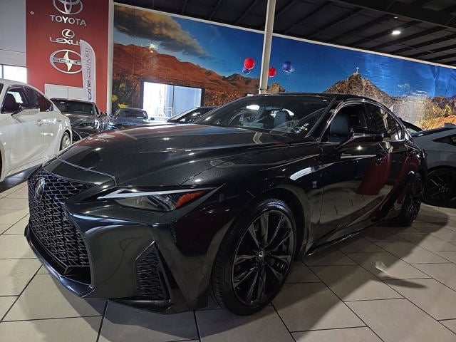 2025 Lexus IS 300