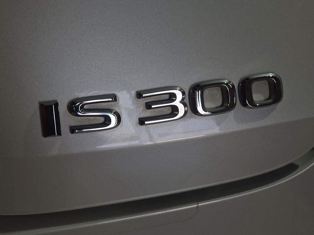 2023 Lexus IS 300