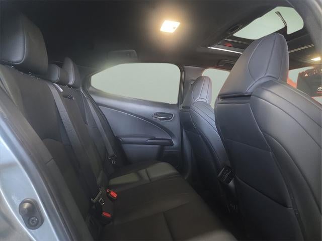 2023 Lexus UX 250h F SPORT Handling