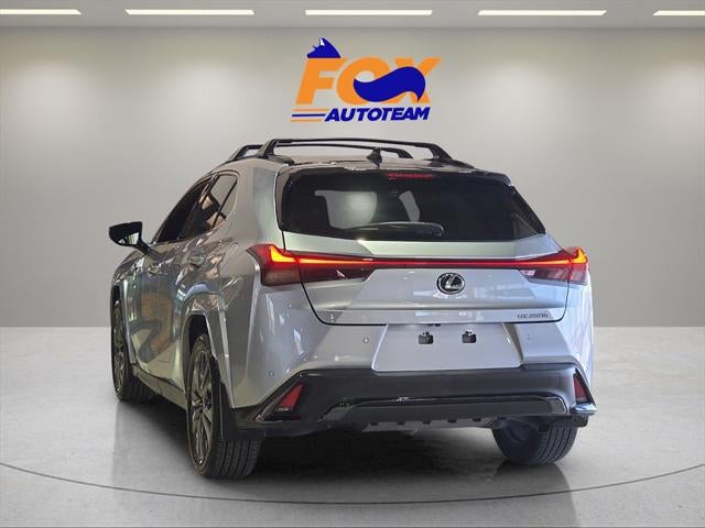 2023 Lexus UX 250h F SPORT Handling