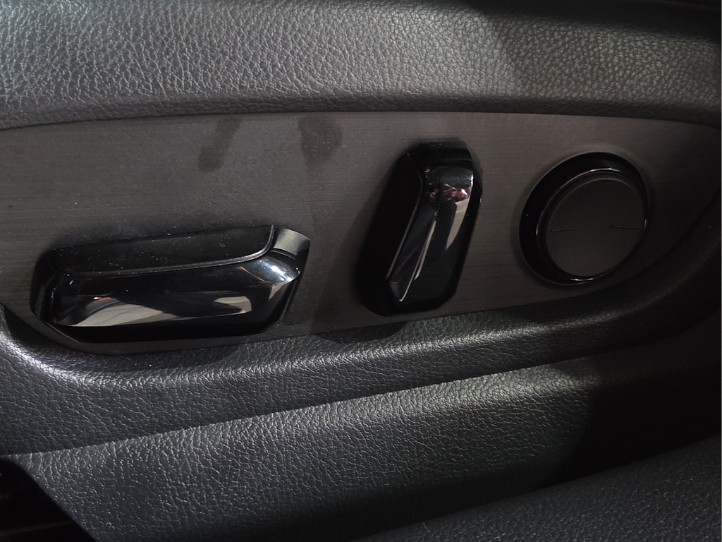 2026 Lexus UX 300h Premium