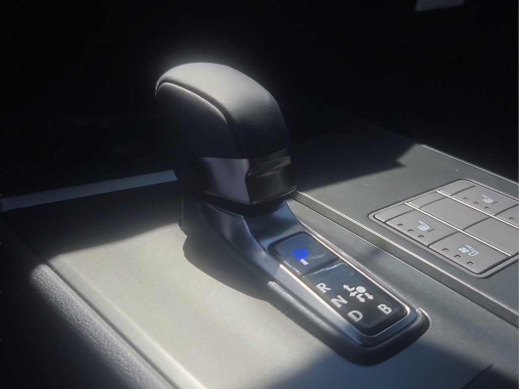 2026 Lexus UX 300h F SPORT Design