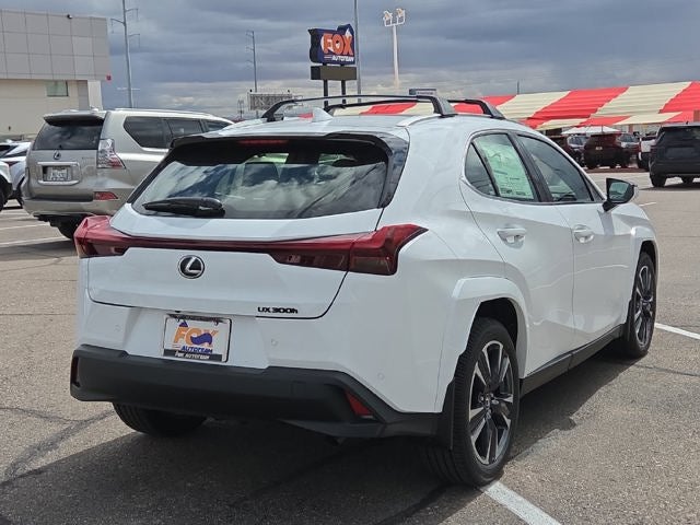 2026 Lexus UX 300h PREMIUM