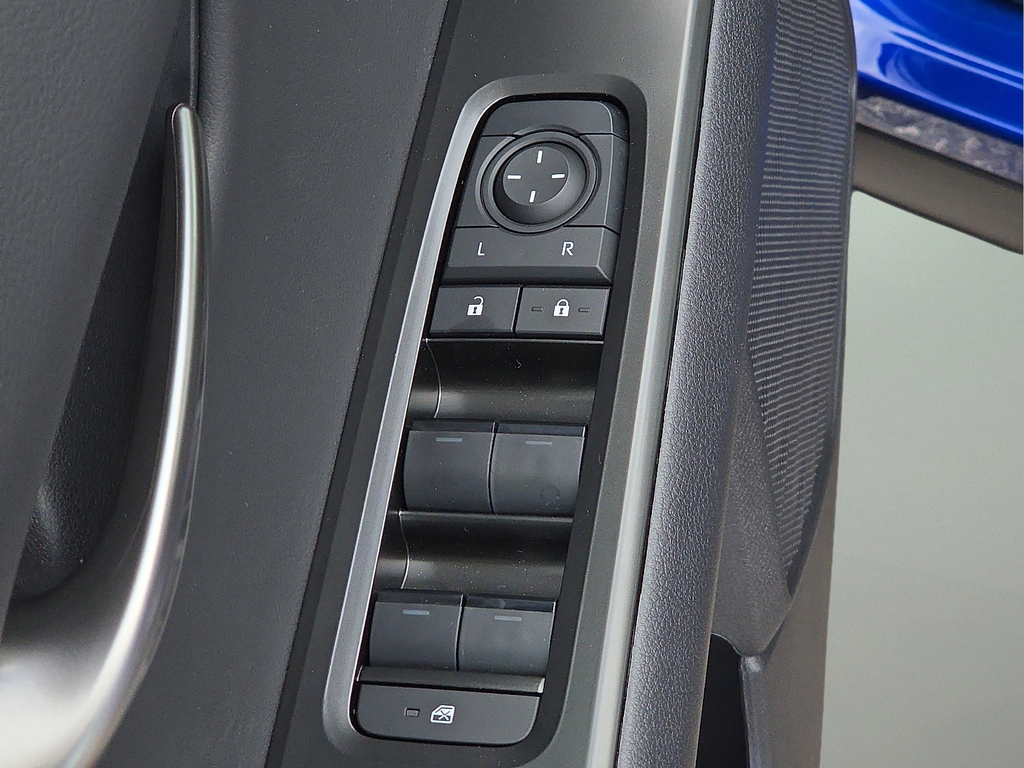 2025 Lexus UX 300h F SPORT Design