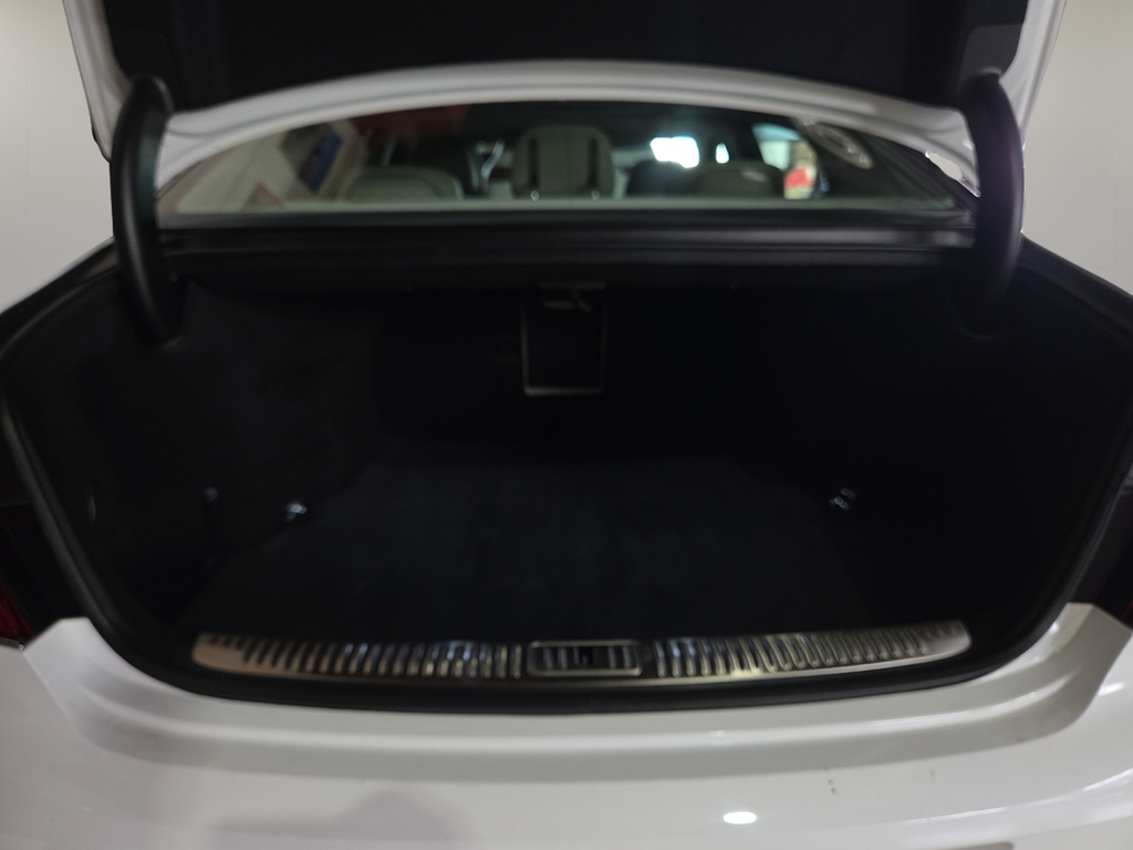 2021 Genesis G90 5.0 Ultimate